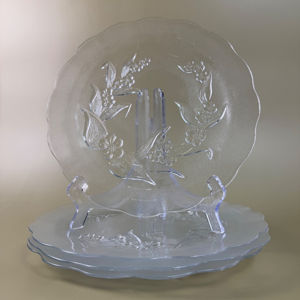 Vintage KIG Indonesia Frosted Glass Plates | Set of 4 Scalloped Floral - 9.75"